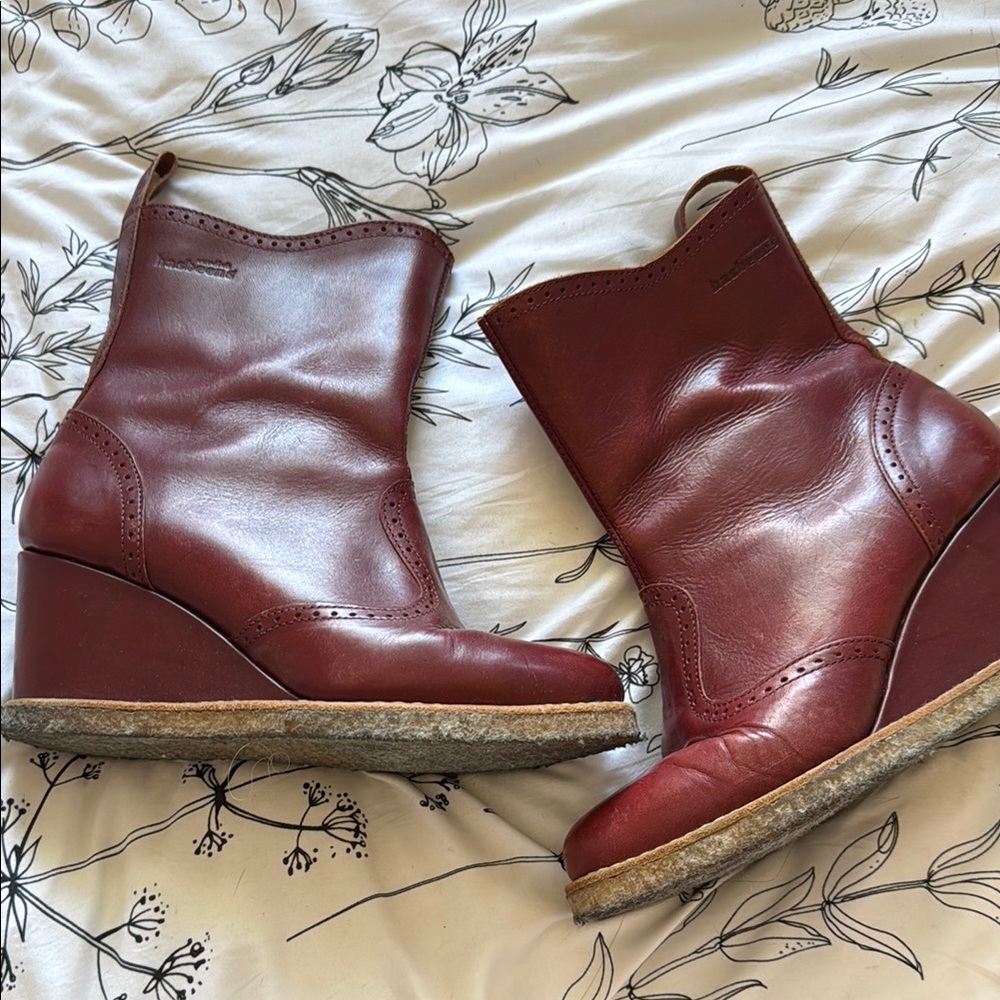 Swedish Hasbeen cognac wedge boots sz 39 8